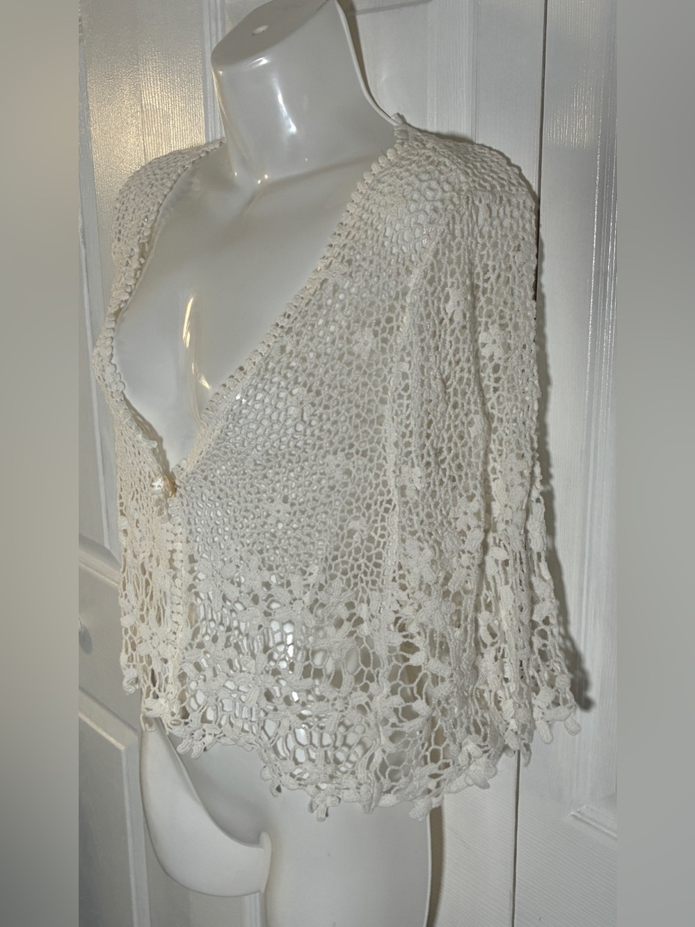 Rabbit Rabbit Rabbit White Crochet Cropped Cardigan, Size L - Picture 9 of 11